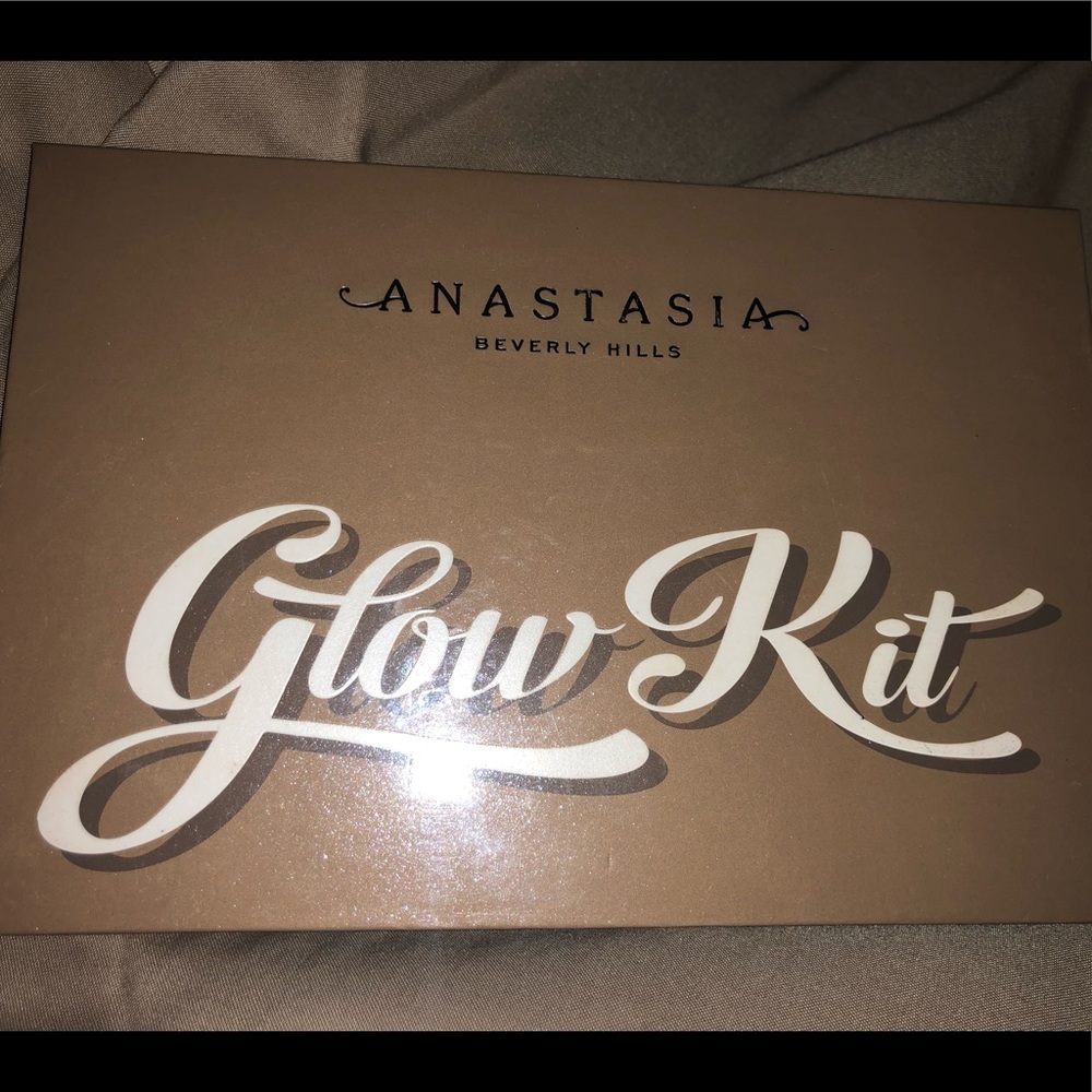 Anastasia Beverly Hills Glow Kit